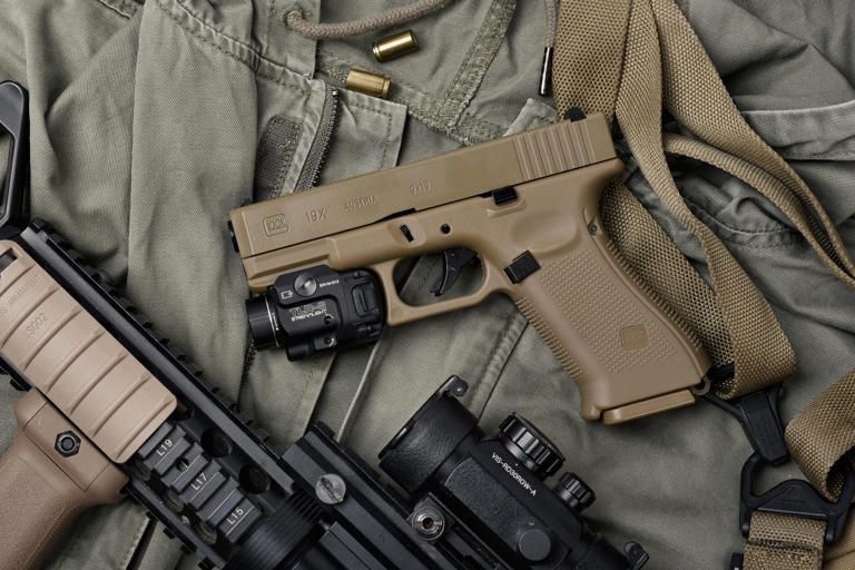 Featured image for GLOCK The Best! Glock 19X Let's Take a LOOK