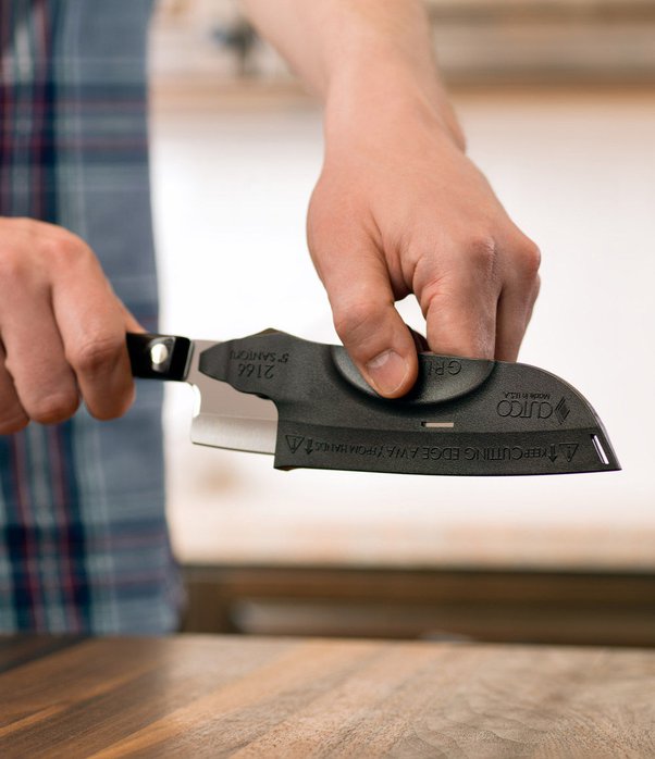 Featured image for What’s the Best Way to Sharpen a Knife? 