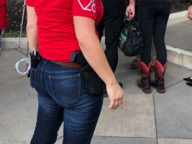 Featured image for Open Carry vs Conceal Carry